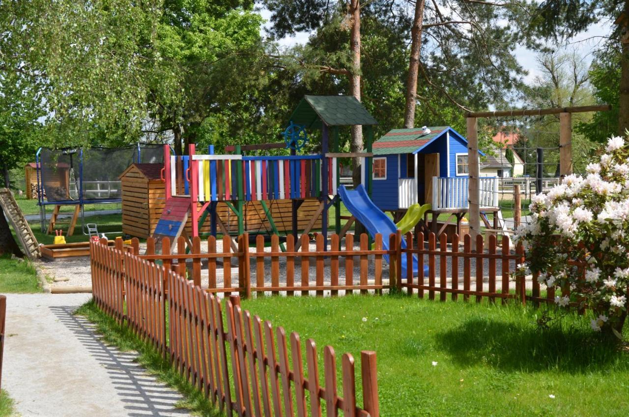 Apartmány Kojákovice - Třeboň Jílovice Esterno foto